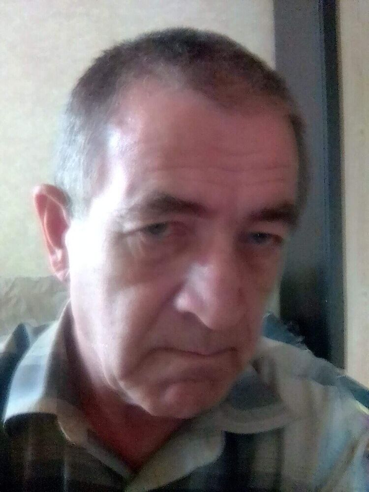  22120476  Nick, 57 ,    