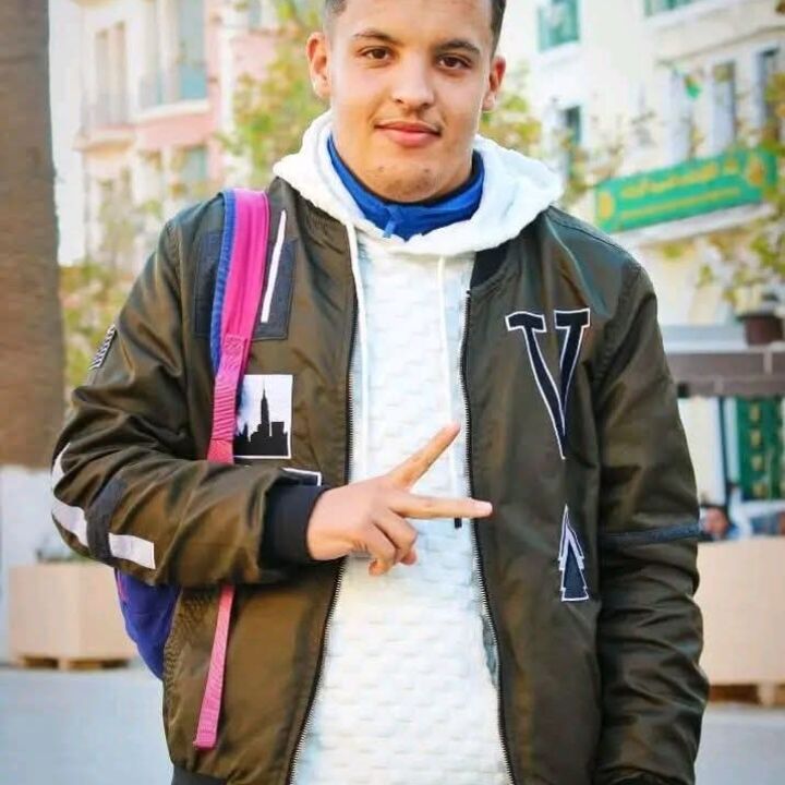  53319826  Bakhlifa, 21 ,    