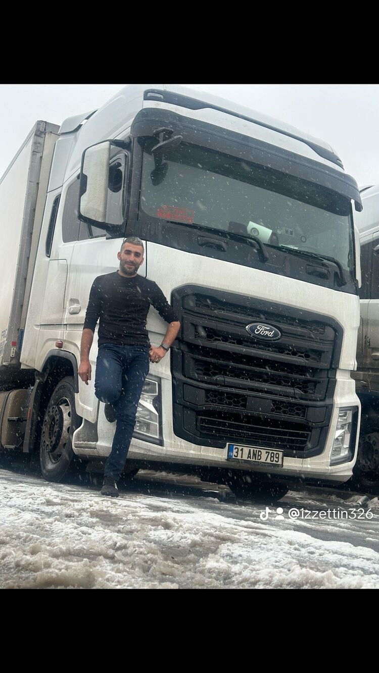  45595146  Memet, 35 ,    
