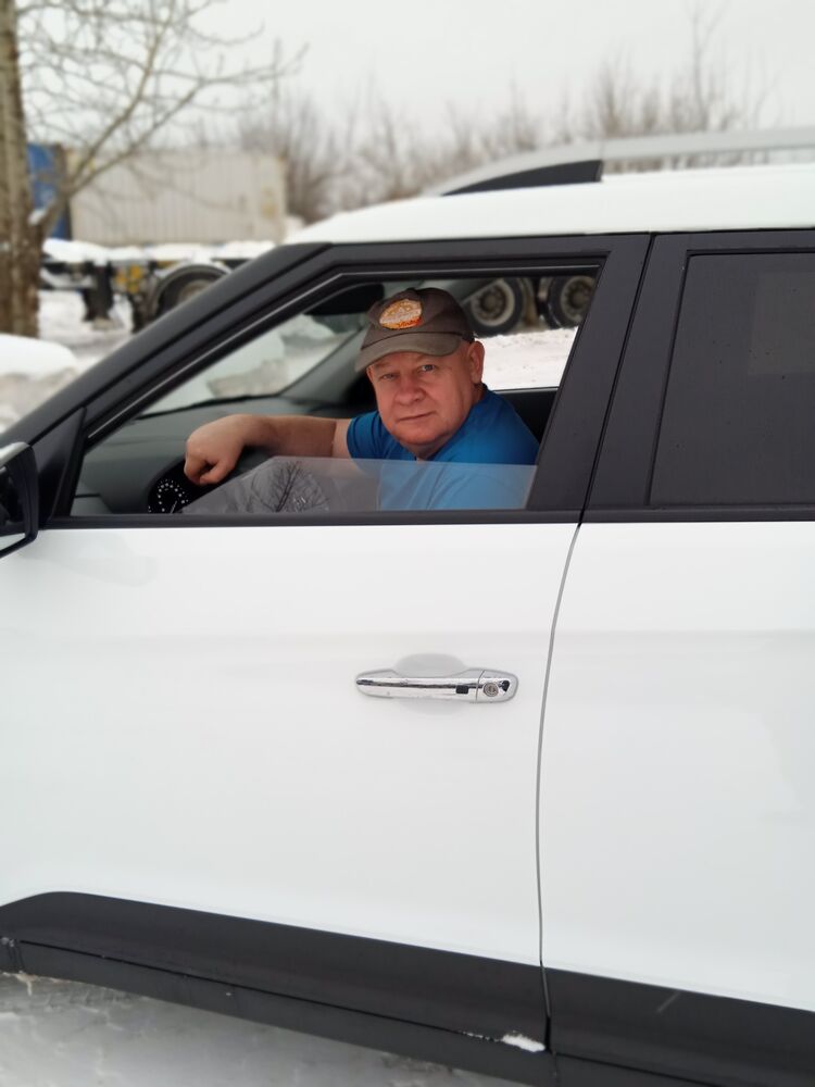 44206336  Andrey, 55 ,    