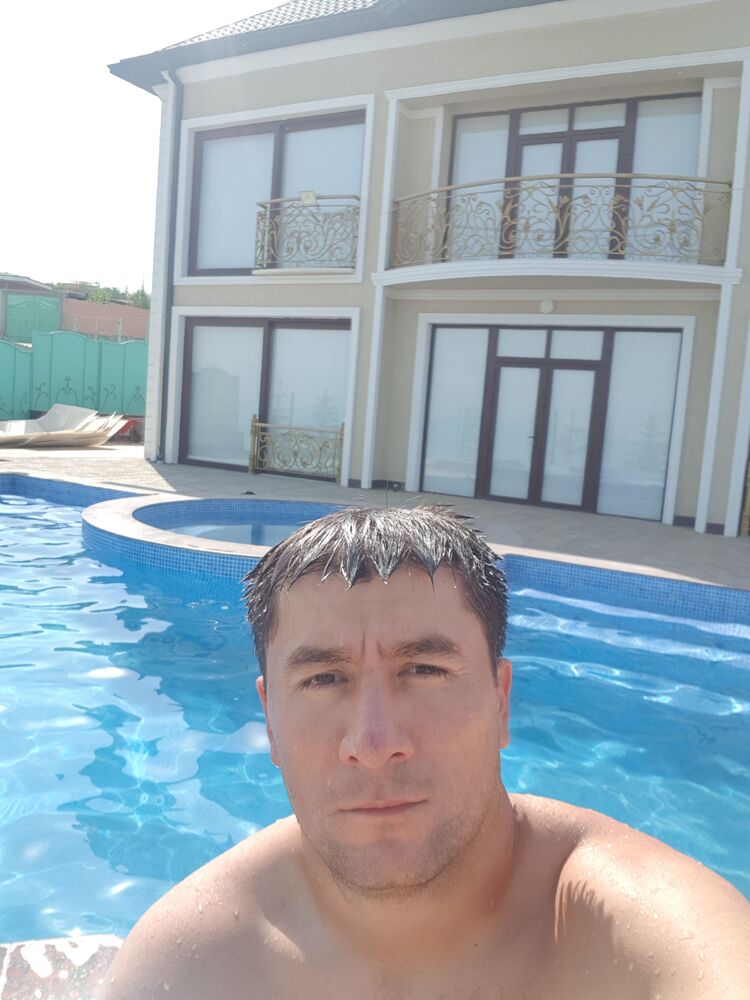  27057346  Gena, 38 ,    