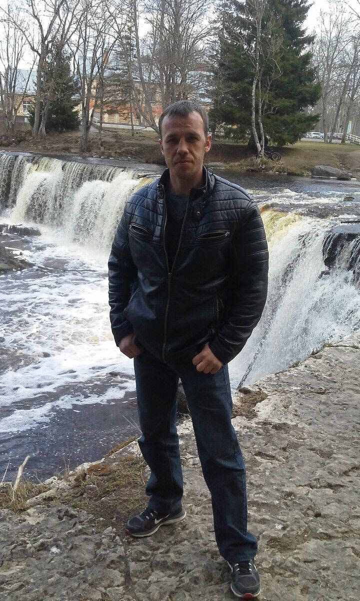  ,   Andrej, 42 ,   ,   , c 