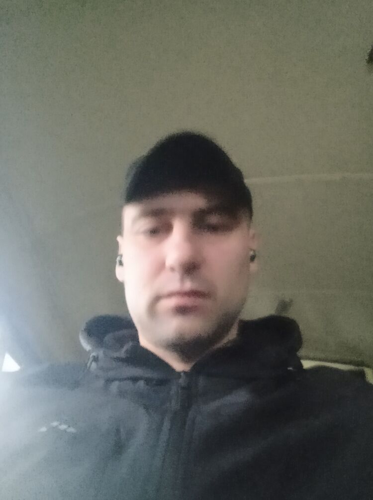  46819646  , 32 ,    