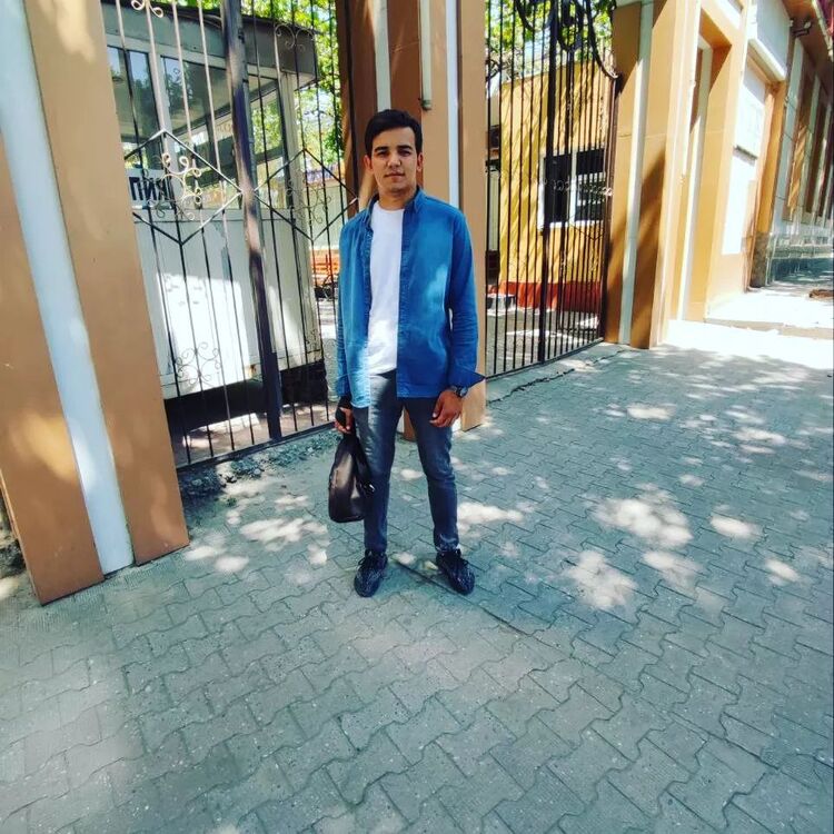  32726746  Azizbek, 25 ,    