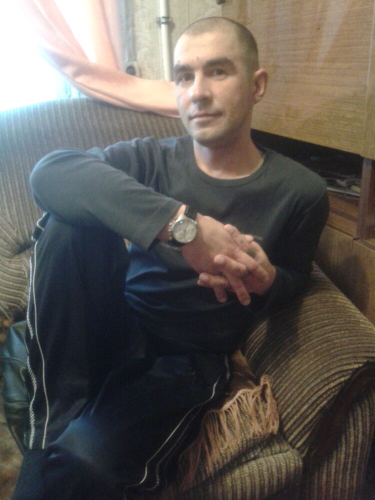  12160356  DIMARIK, 47 ,    