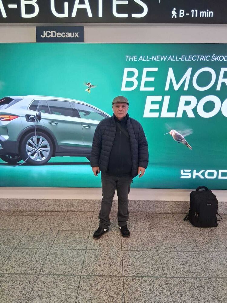  54583786  Koba, 55 ,    