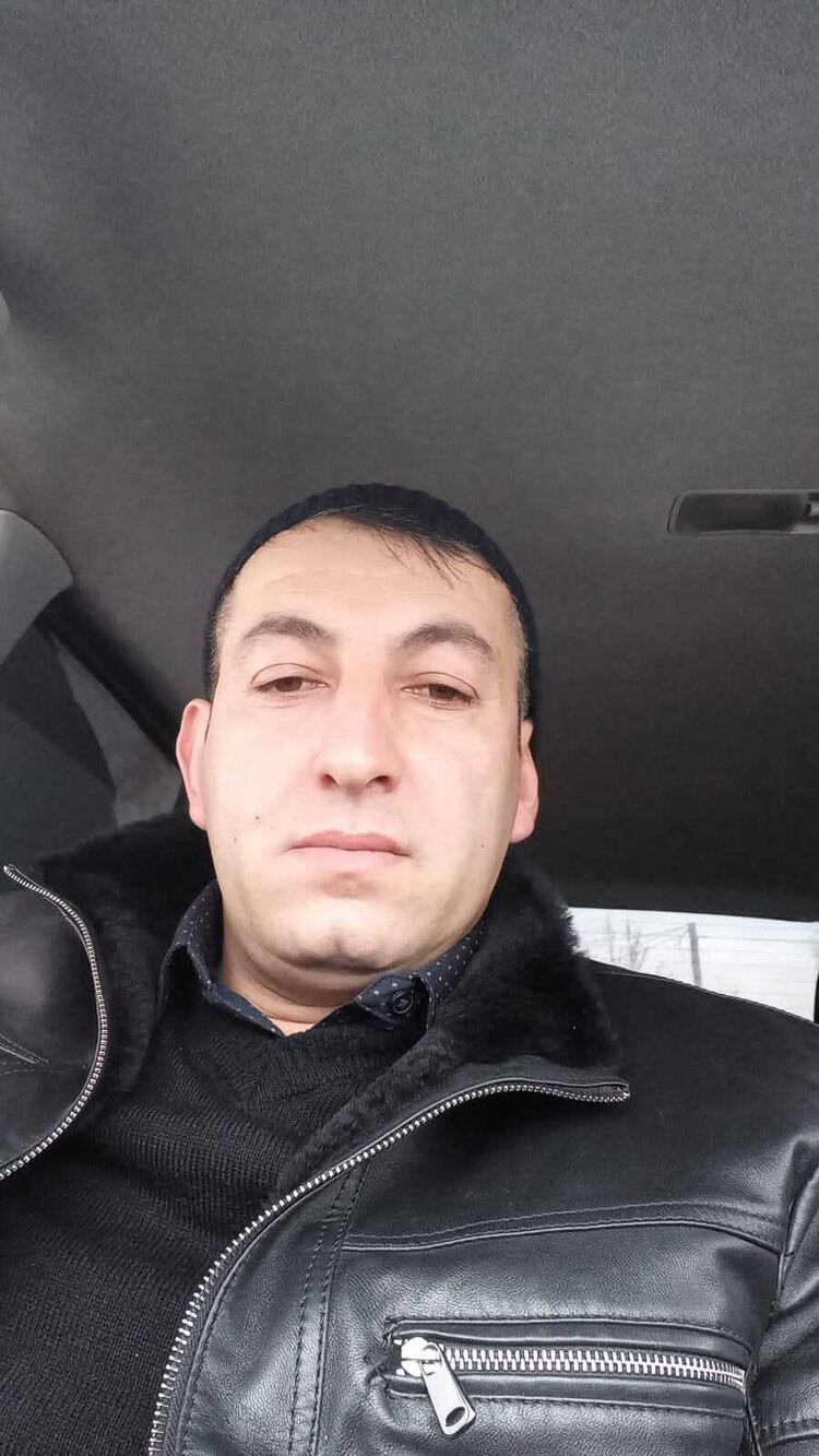  ,   Ali, 40 ,   ,   
