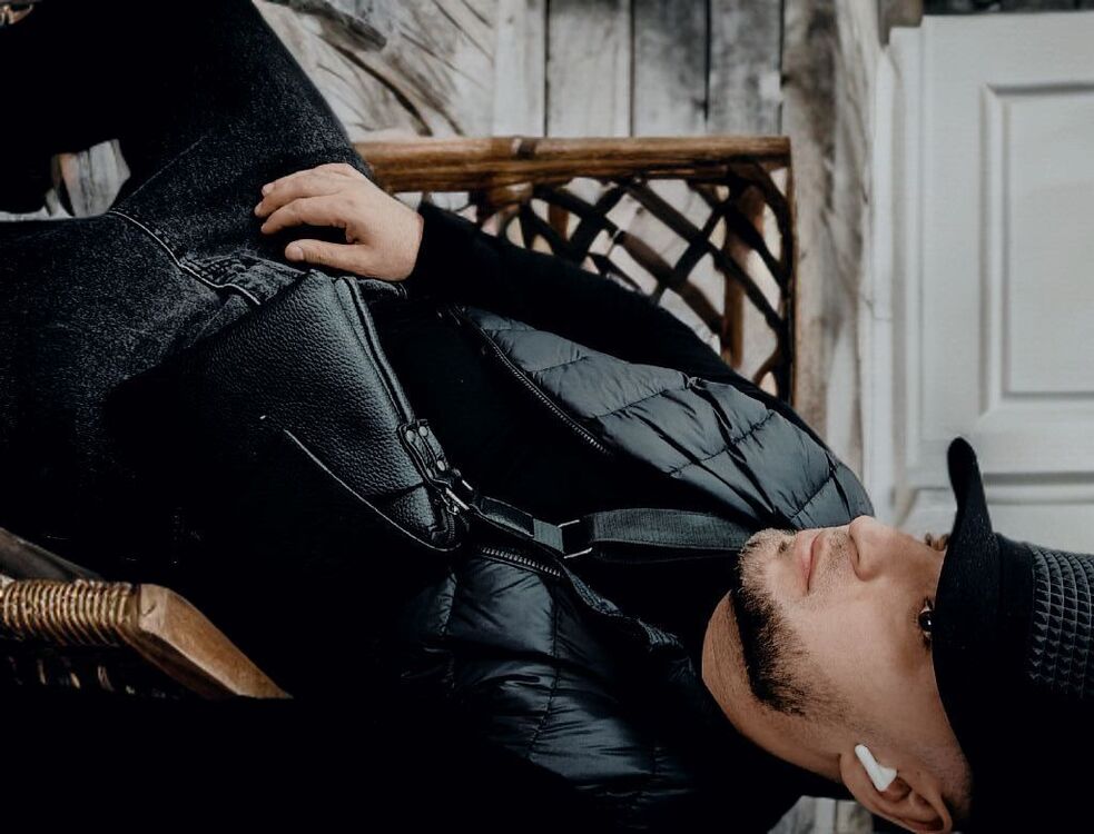  -,   Romeo, 33 ,   ,   
