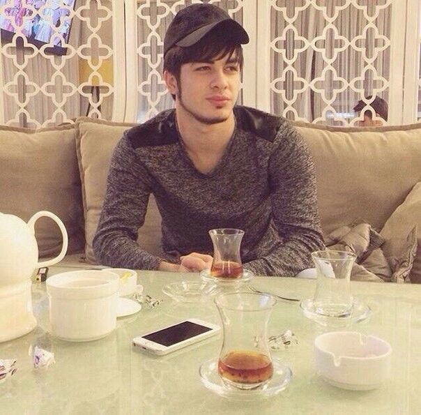  8224776  LezqiN, 36 ,    