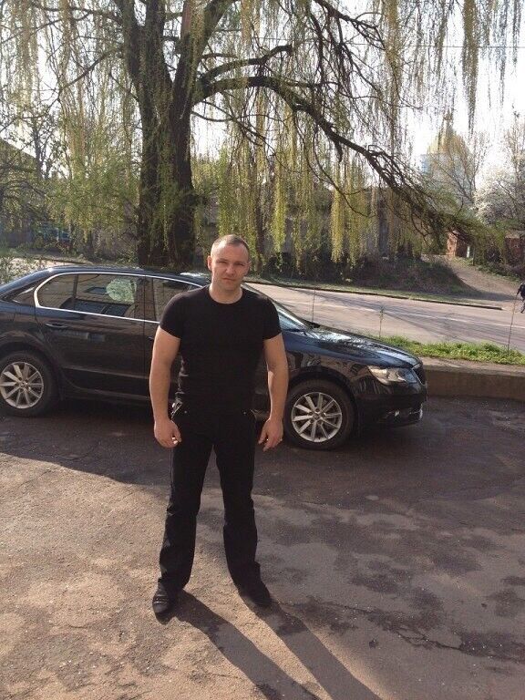  15858706  Ruslan, 46 ,    