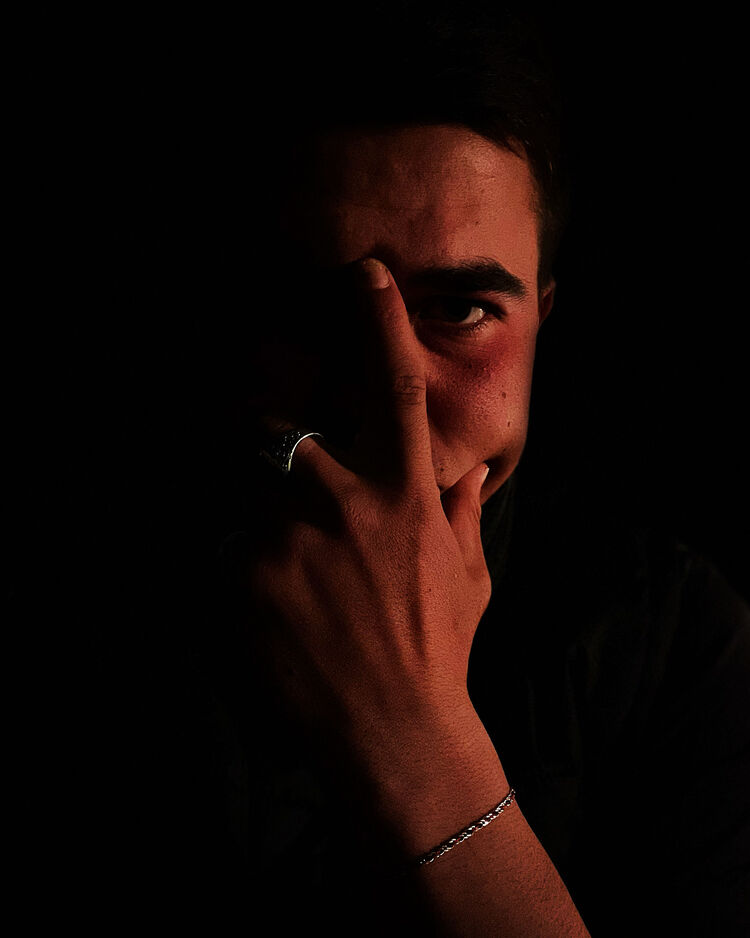  43230206  , 27 ,    