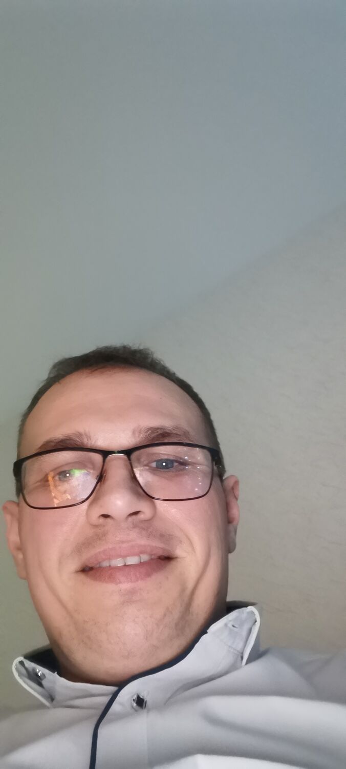  40710846  , 33 ,    