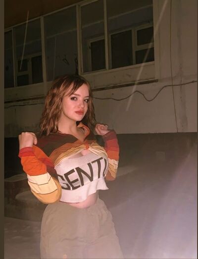  ,   Valeria, 21 ,   ,   , 