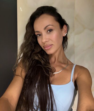  ,   Lia, 30 ,   ,   