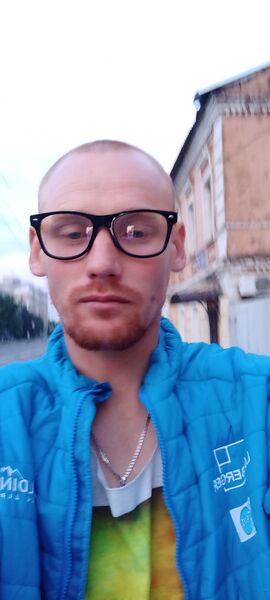  ,   Viktor, 30 ,   ,   