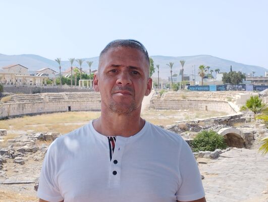  Hadera,   , 54 ,     , c 