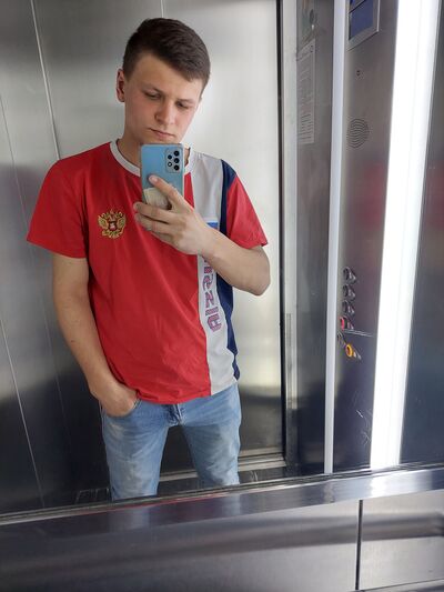  ,   Mikhail, 24 ,   ,   