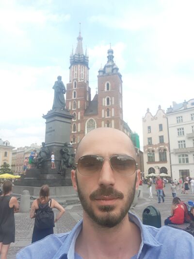  ,   Bubu, 37 ,  