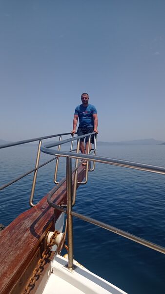  ,   Jon, 44 ,   ,   