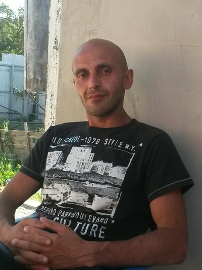  ,   Hayk, 46 ,   