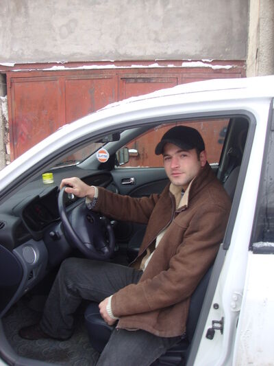  ,   Mamuka, 43 ,   