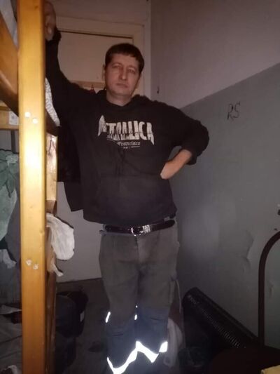  ,   Ruslan, 49 ,   ,   , c 