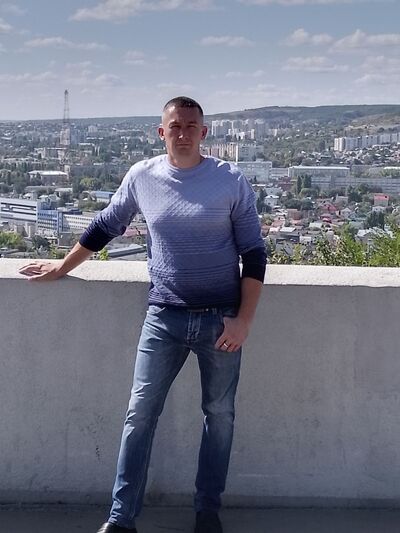  ,   Ilya, 39 ,   ,   