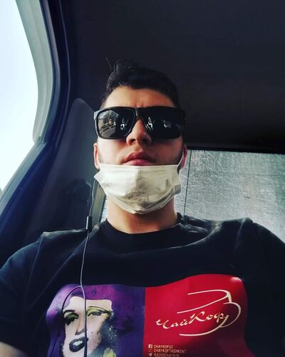  ,   Artur, 31 ,     , c , 