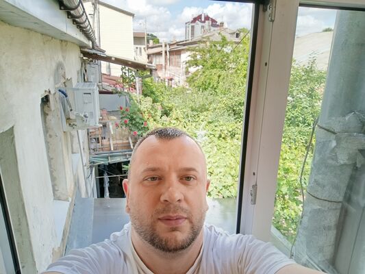  ,   Vladimir, 37 ,   ,   