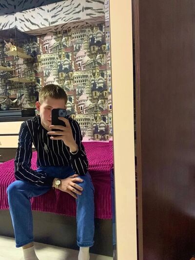  ,   Vlad, 21 ,   ,   
