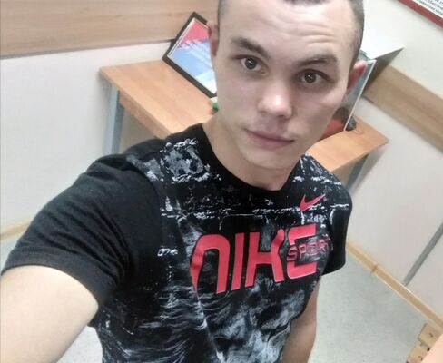  ,   Sasha, 27 ,   