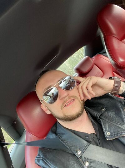  ,   Alexander, 32 ,   ,   , c 