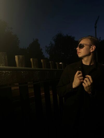  ,   Ivan, 21 ,  