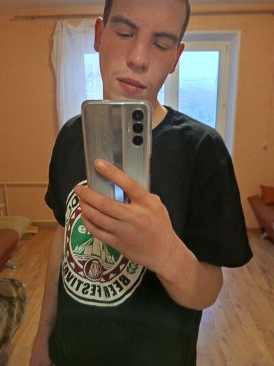 ,   Zhenya, 28 ,   c , 