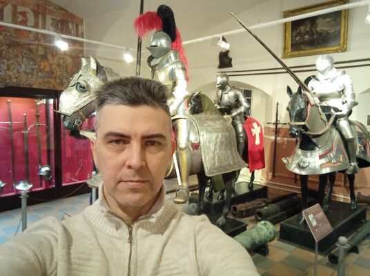  ,   Leo, 39 ,   ,   