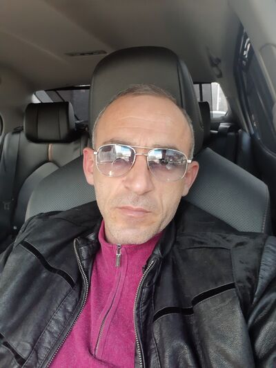  ,   Artur, 43 ,   ,   , c 
