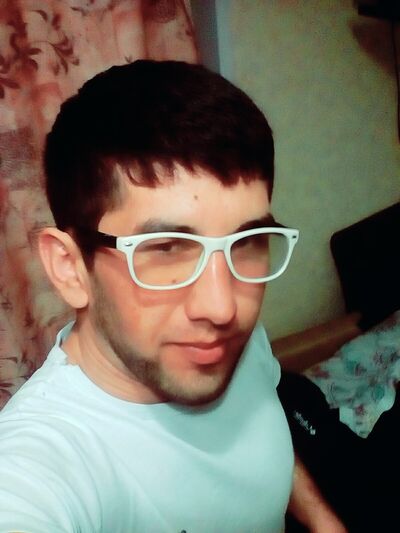  ,   Kolia, 32 ,   