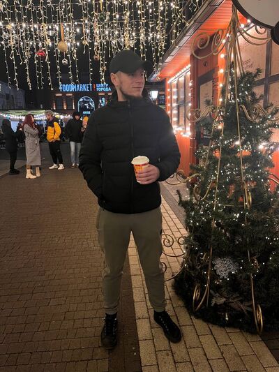  ,   Viktor, 30 ,   ,   