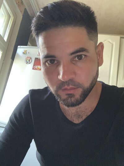  ,   Jonik, 32 ,   ,   