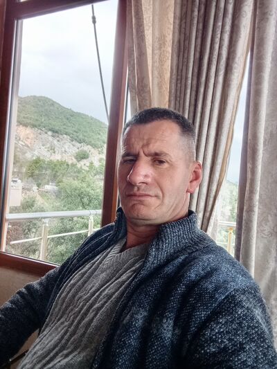  ,   Armando, 45 ,   ,   