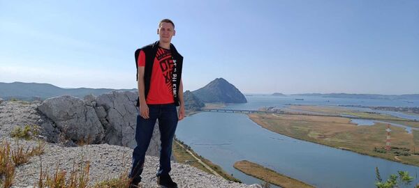  ,   Valentin, 29 ,     , c 