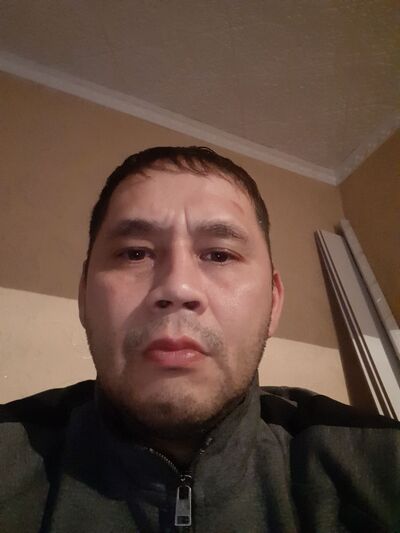  ,   Armani, 37 ,   ,   