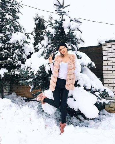  ,   Milanka, 25 ,   ,   , c 