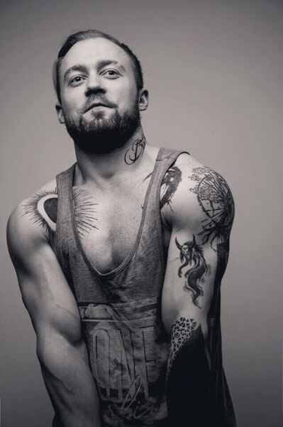  ,   Djohny, 28 ,   ,   