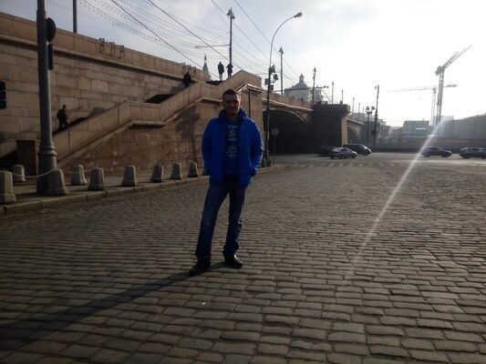  ,   Maxim, 42 ,   ,   , c 