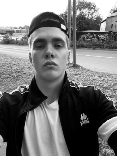  ,   Stas, 21 ,   ,   
