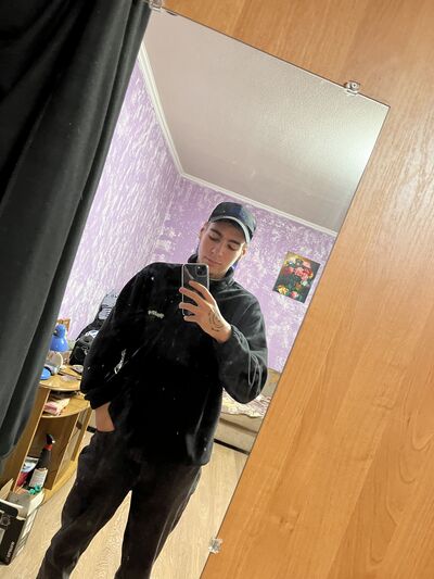  ,   Vladislav, 21 ,   ,   