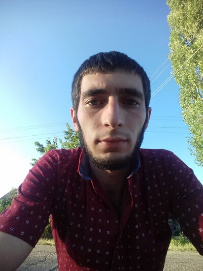  ,   Paata, 32 ,   