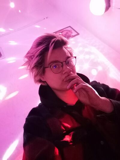  ,   TwixLife, 22 ,   ,   , c 