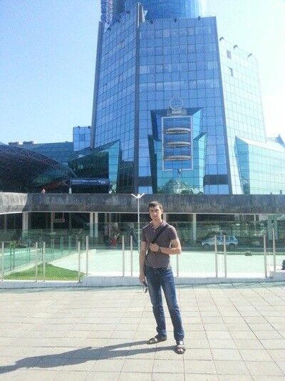  ,   Zhavokhir, 30 ,   